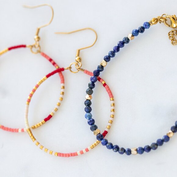 Bundle of 3! Beaded Lapis Lazuli Bracelet & 2 Pairs beaded Hoop earrings So Cute - Picture 2 of 6